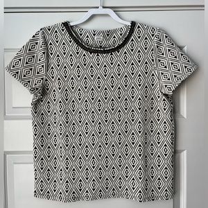 Pimkie black and white patterned blouse (size: L)